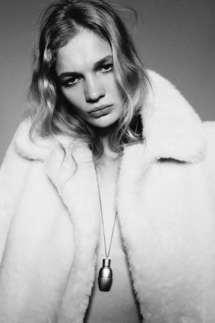 Набор ароматов и кулон éCLAT BOHèME 75 мл / 2,53 унции + 1,6 г / 0,06 унции- Заказать в России