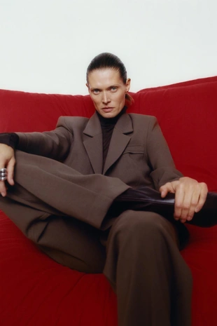 Двубортный блейзер с подплечниками- Заказать в России