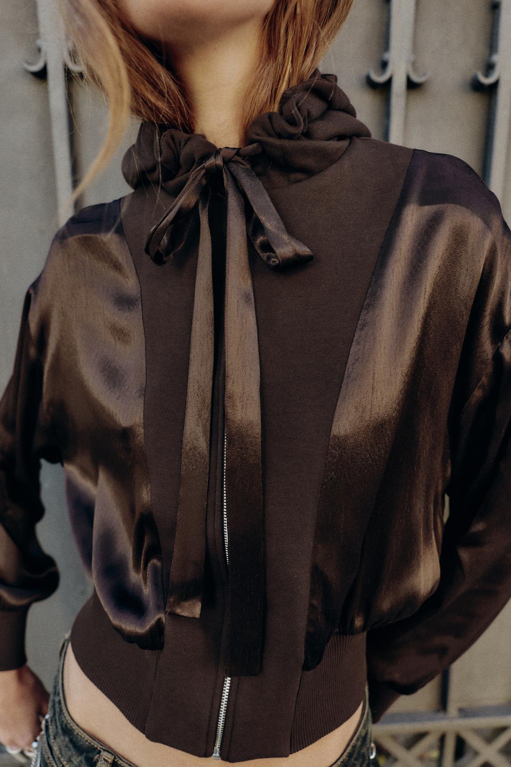 КОМБИНИРОВАННАЯ АТЛАСНАЯ РУБАШКА С КАПЮШОНОМ