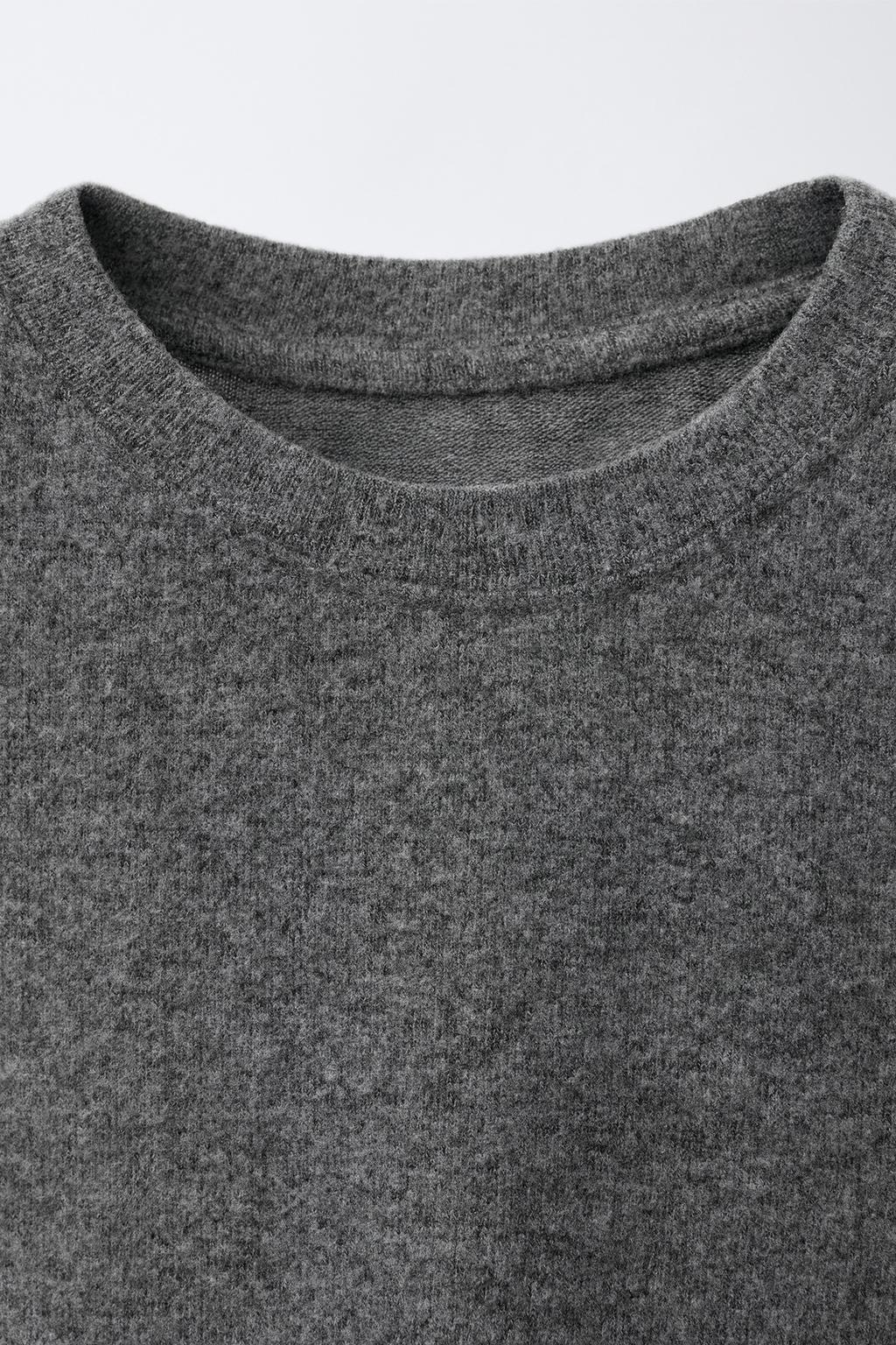 СВИТЕР С МЯГКИМ КОНТРАСТНЫМ НИЗОМ