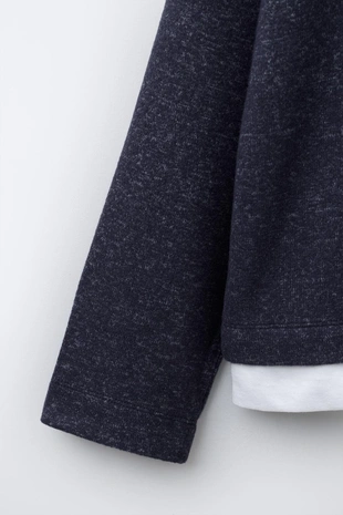 Свитер из мягкой ткани с контрастными деталями- Заказать в России