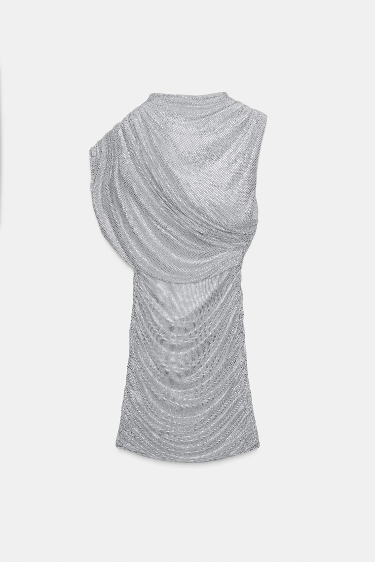 Короткое платье из сетки с эффектом плаща из стразов