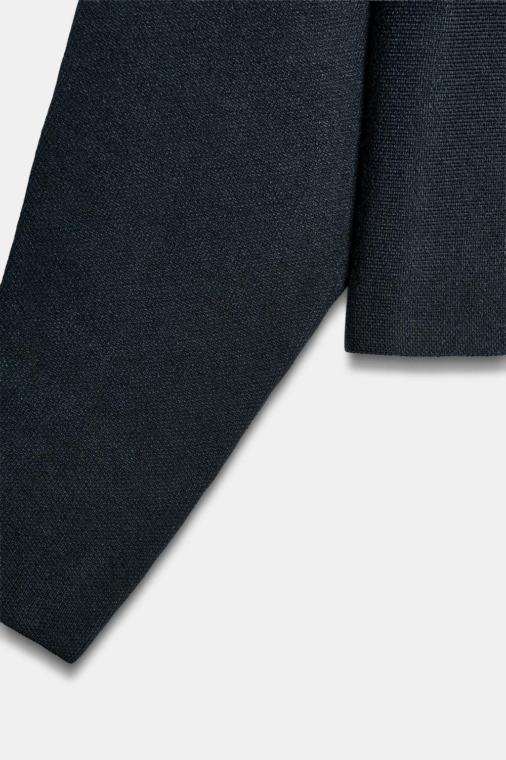 ОДНОТОННЫЙ СВИТЕР