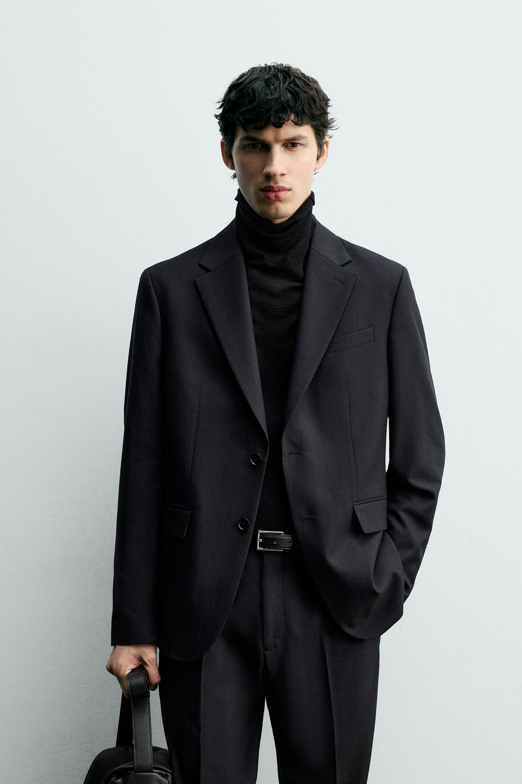 КОСТЮМНЫЙ БЛЕЙЗЕР В ТОНКУЮ ПОЛОСКУ