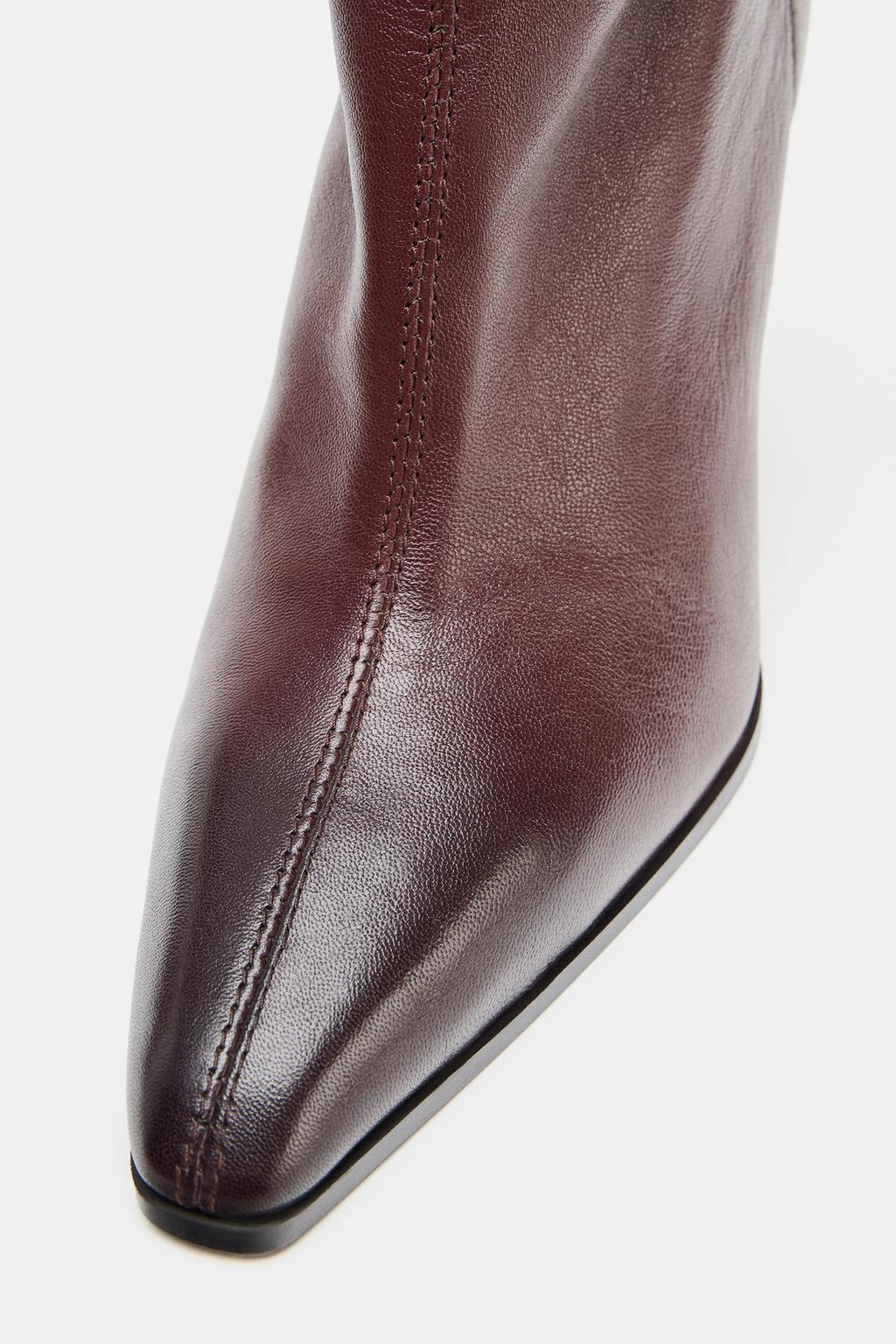 КОЖАНЫЕ БОТИЛЬОНЫ НА ВЫСОКОМ КАБЛУКЕ В КОВБОЙСКОМ СТИЛЕ