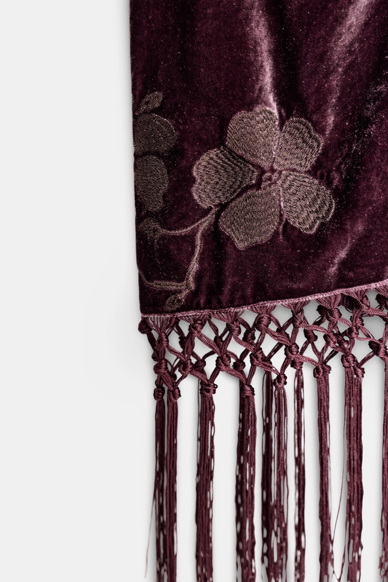 Юбка с вышитыми цветами из бархата с завязкой