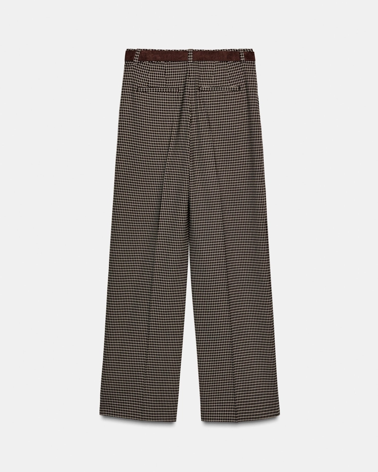Прямые брюки с клетчатым узором и ремнем