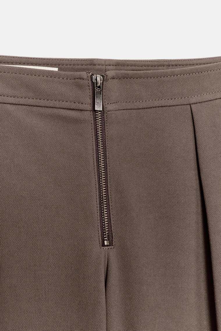 Брюки-морковки с молнией