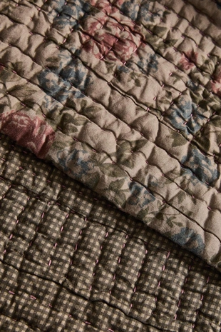 Реверсивное одеяло с цветочным узором- Заказать в России