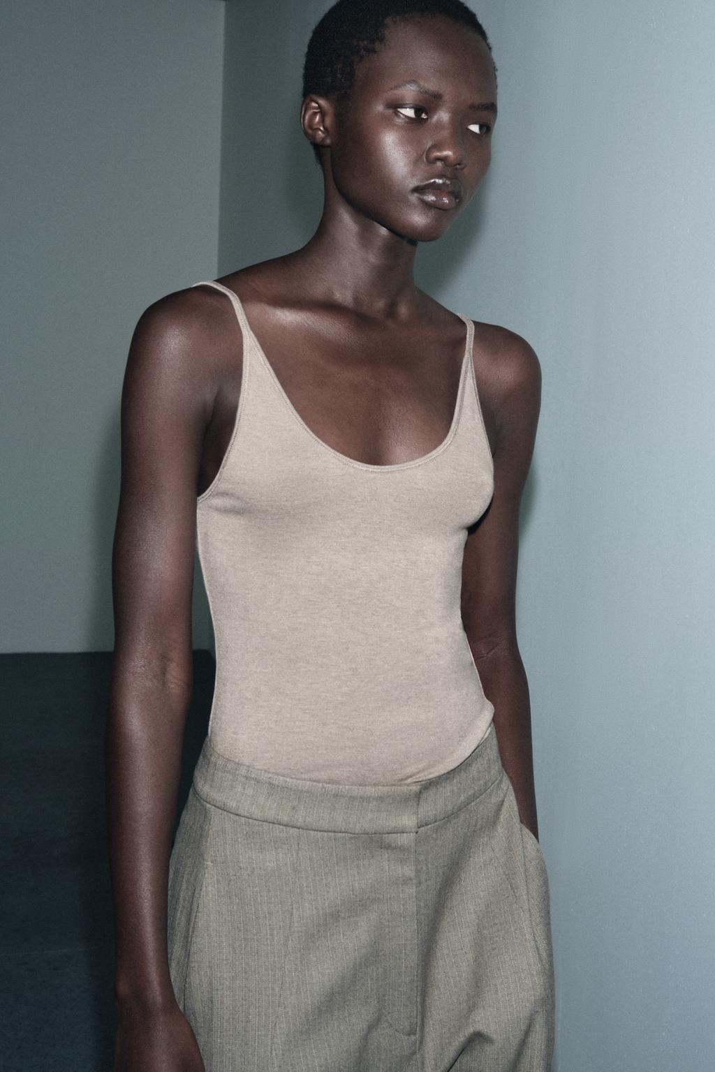 МАЙКА НА БРЕТЕЛЯХ