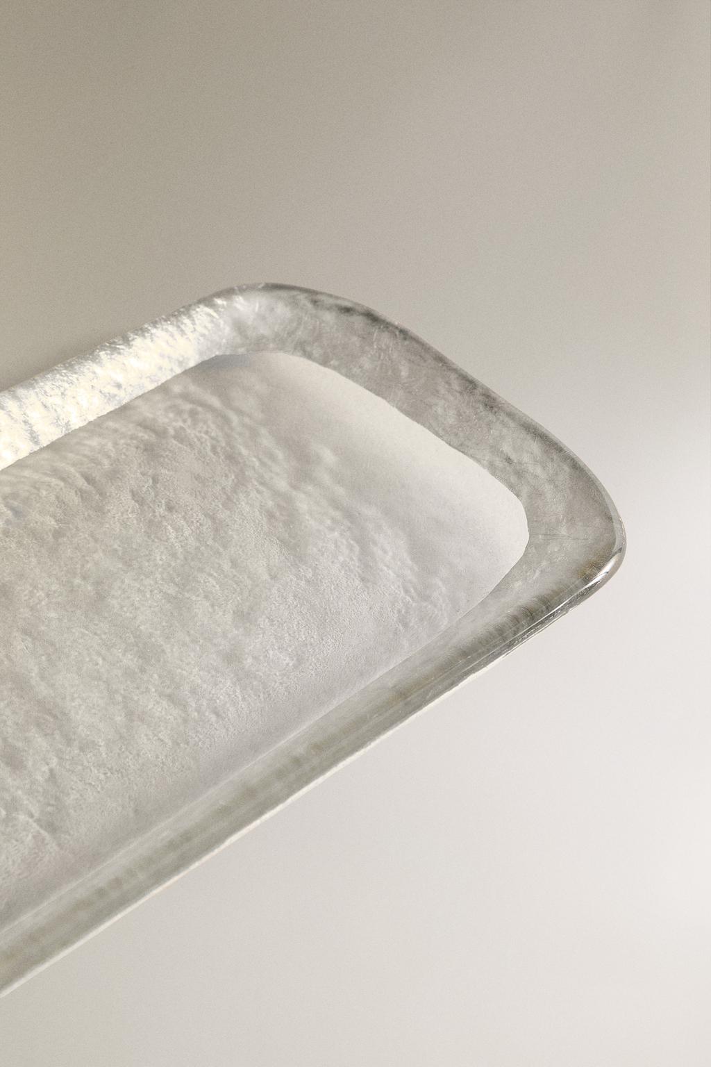 Прямоугольная ваза для подачи из стекла с серебряным ободом