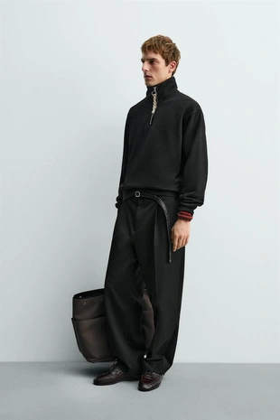 Толстовка с воротником на молнии и лентой AARON LEVINE X ZARA