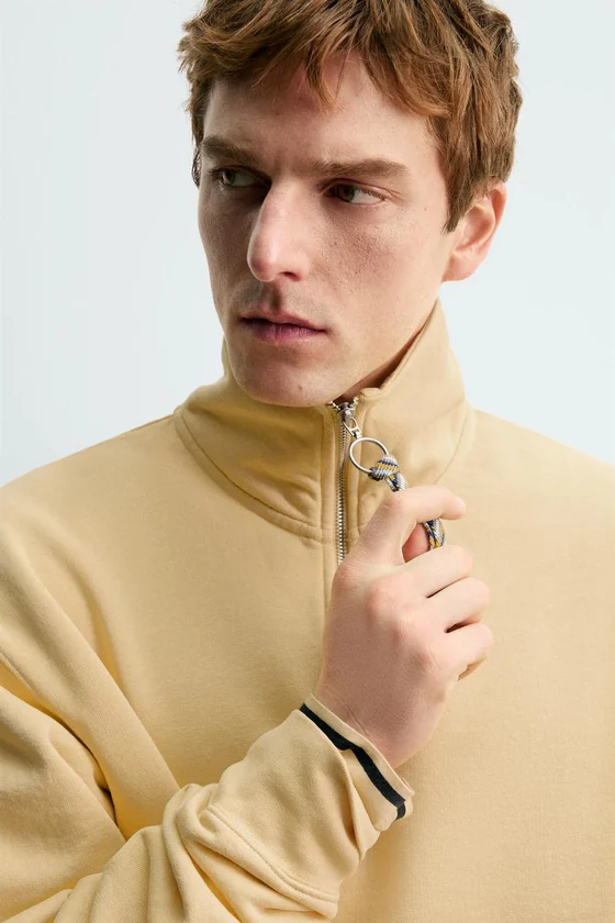 ТОЛСТОВКА С ВОРОТНИКОМ НА МОЛНИИ И ЛЕНТОЙ Zara «Aaron Levine»