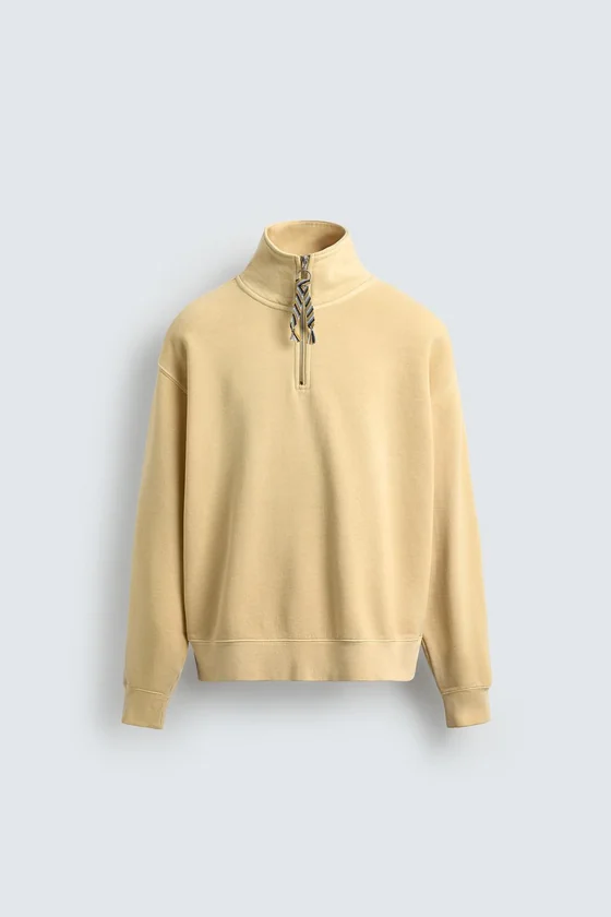 ТОЛСТОВКА С ВОРОТНИКОМ НА МОЛНИИ И ЛЕНТОЙ Zara «Aaron Levine»