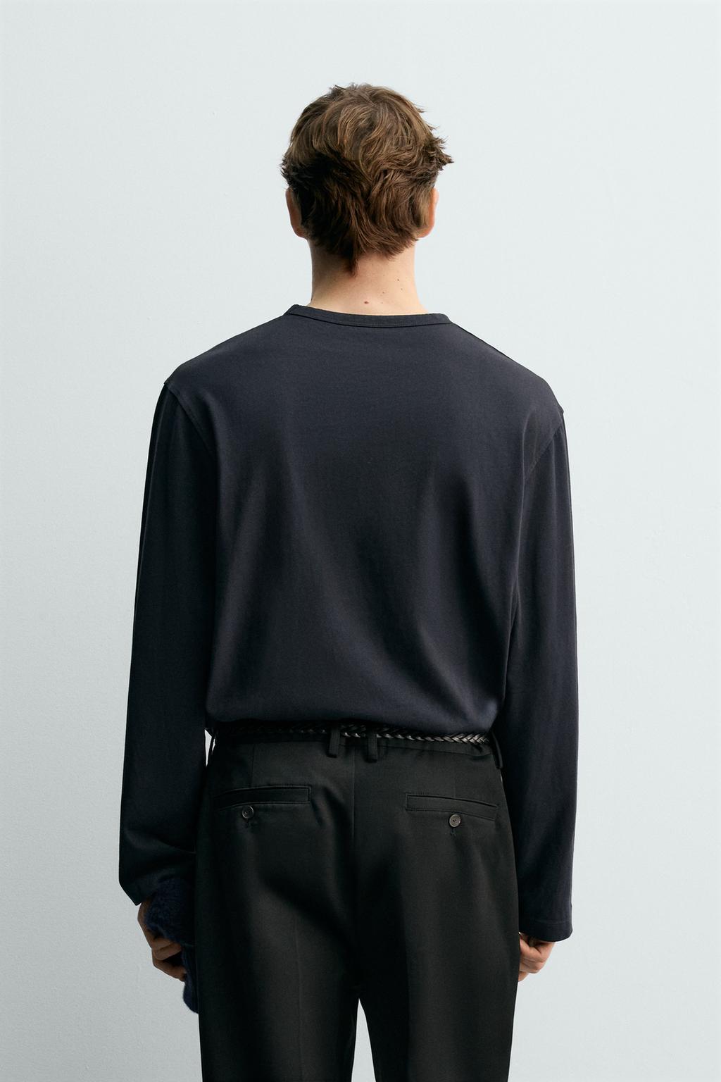 ФУТБОЛКА С ДЛИННЫМИ РУКАВАМИ И НАГРУДНЫМ КАРМАНОМ AARON LEVINE X ZARA