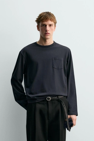 Футболка с длинными рукавами и нагрудным карманом AARON LEVINE X ZARA