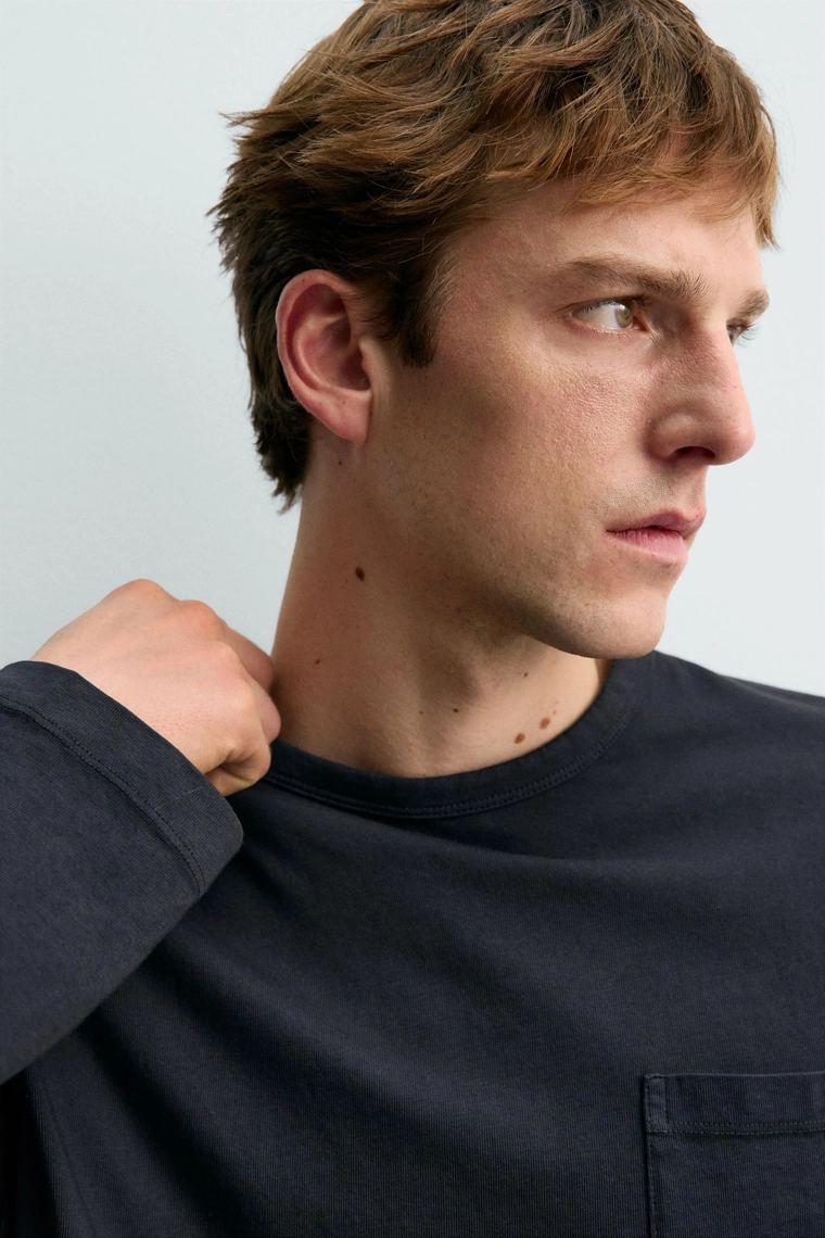 Футболка с карманом и длинным рукавом aaron levine x zara