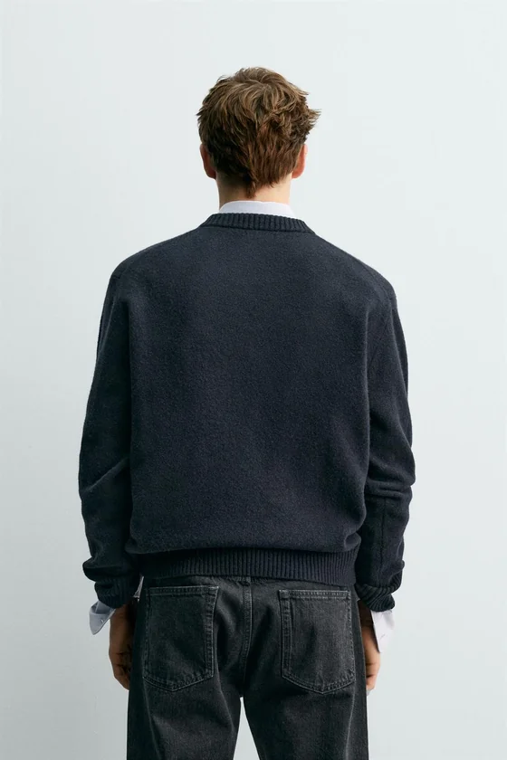 ШЕРСТЯНОЙ СВИТЕР С V-ОБРАЗНЫМ ВЫРЕЗОМ Zara «Aaron Levine»
