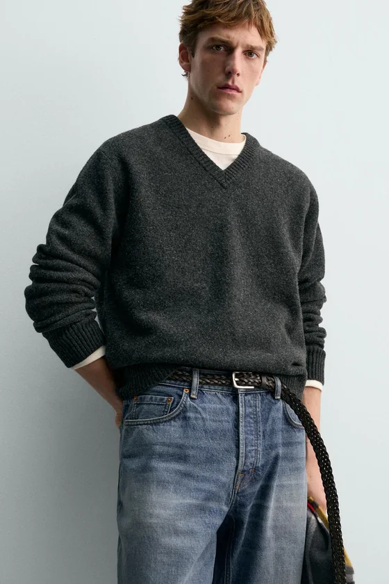 ШЕРСТЯНОЙ СВИТЕР С V-ОБРАЗНЫМ ВЫРЕЗОМ Zara «Aaron Levine»
