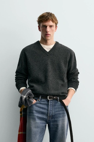 Шерстяной свитер с V-образным вырезом AARON LEVINE X ZARA