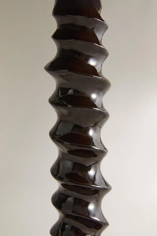 Настольная лампа с рельефным дизайном- Заказать в России