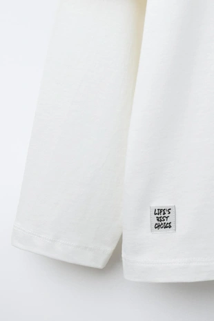 Футболка с двойными рукавами и надписями- Заказать в России