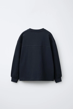 Футболка с вышитой надписью