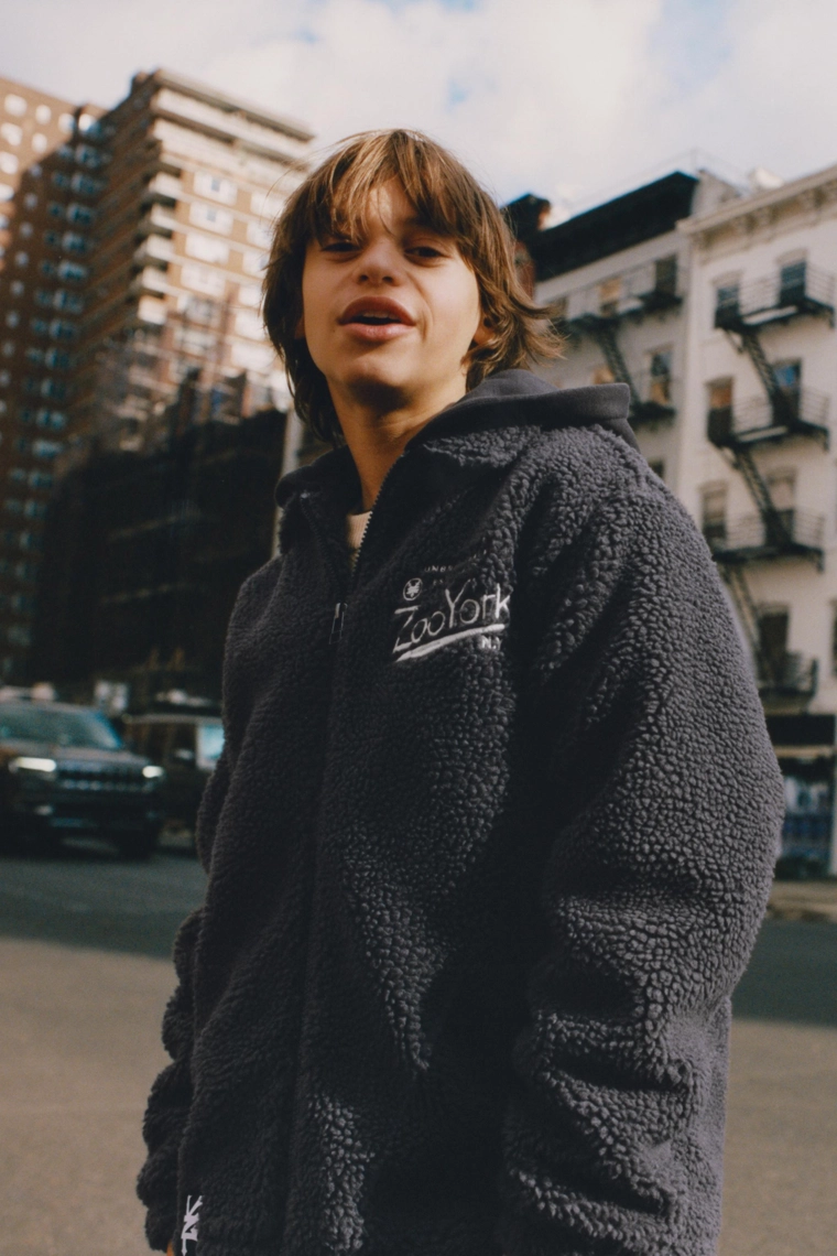 Куртка-рубашка из искусственного меха с съемным капюшоном и вышитыми деталями zoo york® x zara