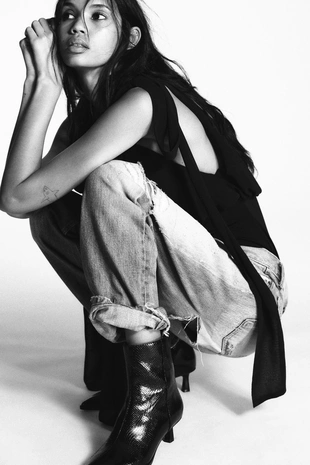 Ботильоны на каблуке с рельефным узором- Заказать в России