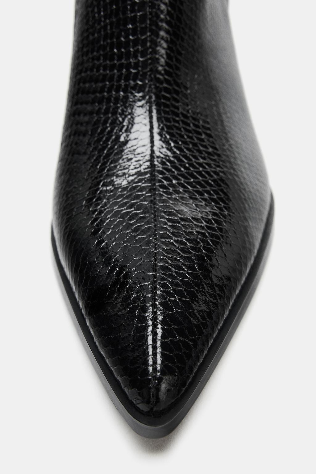 БОТИЛЬОНЫ НА КАБЛУКЕ С РЕЛЬЕФНЫМ УЗОРОМ