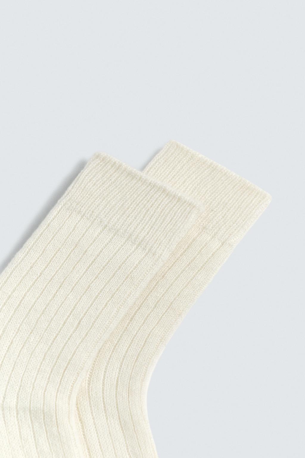 НОСКИ ИЗ РЕЛЬЕФНОЙ ТКАНИ В РУБЧИК