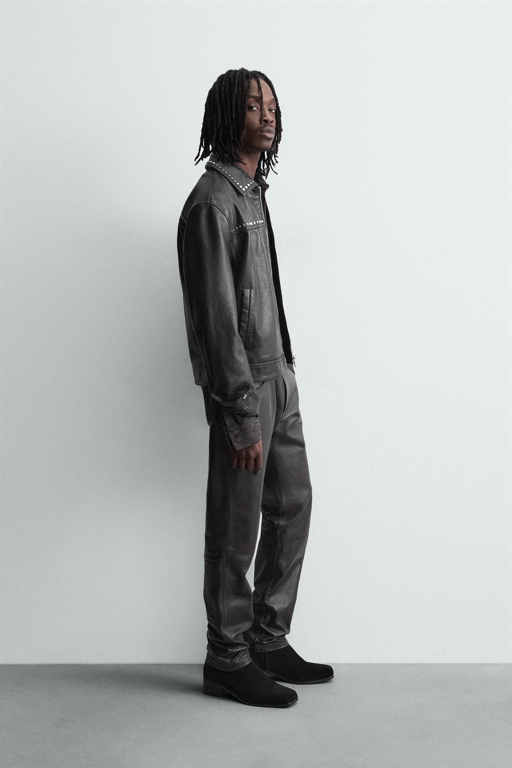 КОЖАНАЯ КУРТКА С ЗАКЛЕПКАМИ