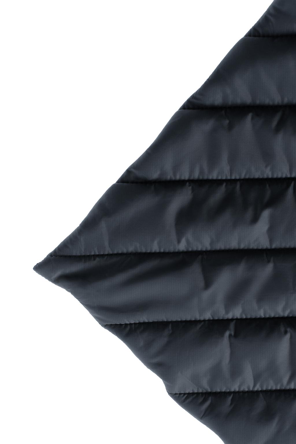 ТРЕУГОЛЬНАЯ СТЕГАНАЯ БАНДАНА