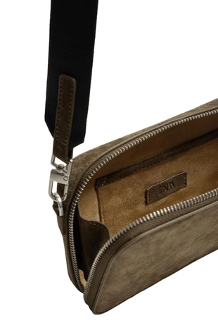 Кожаная сумка с плечевым ремнем