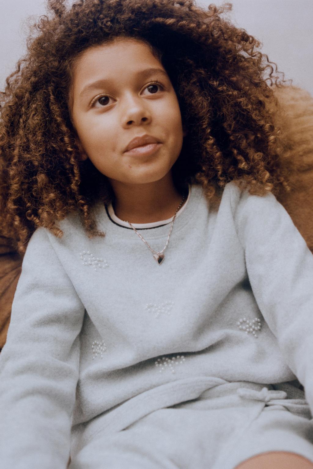 ЛОНГСЛИВ SOFT TOUCH С БАНТАМИ И БУСИНАМИ