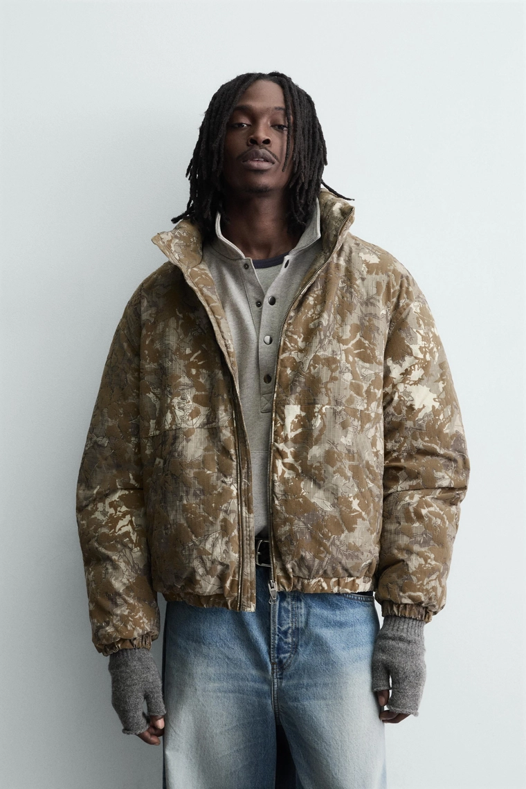 Пуховик с флокированным принтом