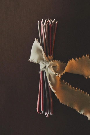 Набор из 20 длинных ароматизированных свечей с базиликовым ароматом- Заказать в России