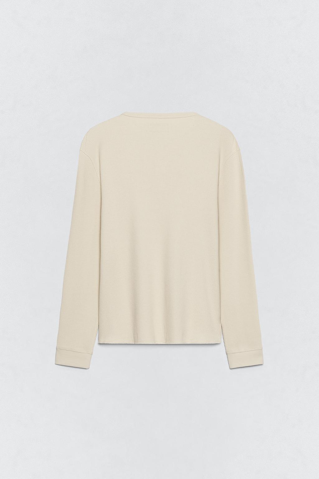 Рубашка с воротником henley из вафельного трикотажа soshiotsuki x zara