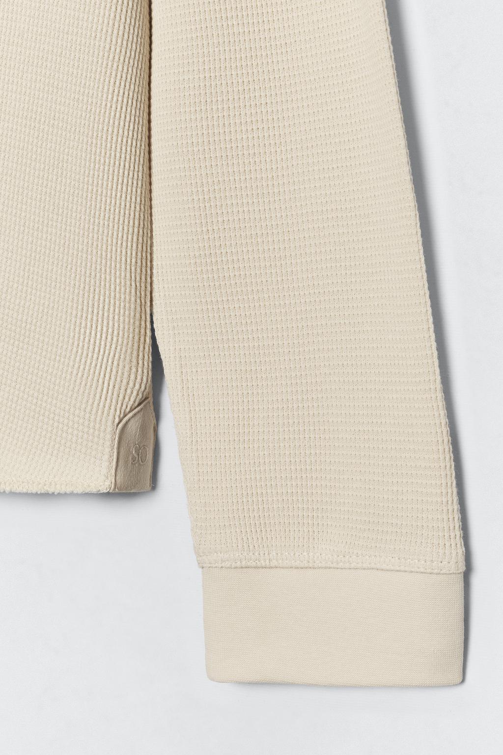 Рубашка с воротником henley из вафельного трикотажа soshiotsuki x zara