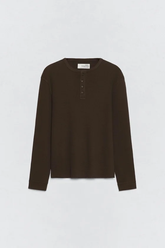 Мужская футболка с длинными рукавами и гофре от Zara «Soshiotsuki»