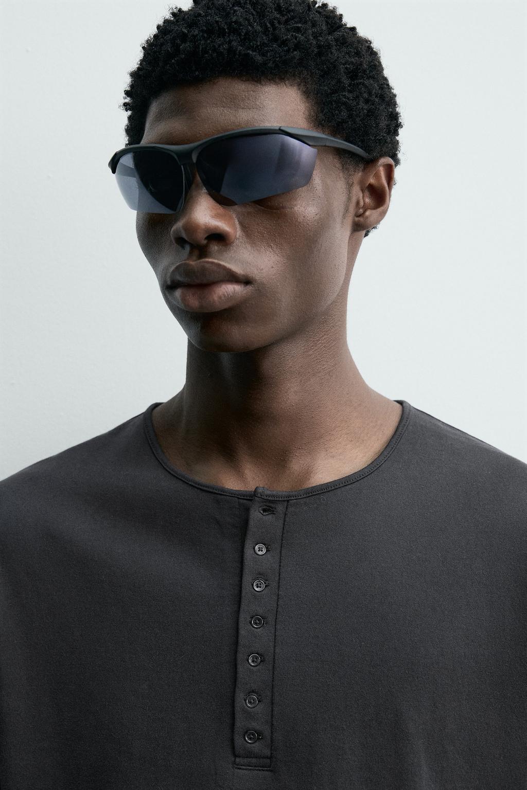 ФУТБОЛКА С КРУГЛЫМ ВЫРЕЗОМ