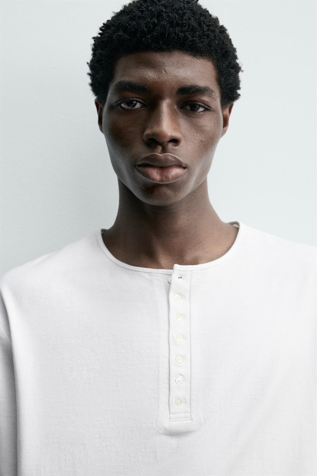 ФУТБОЛКА С ВОРОТНИКОМ НА ПУГОВИЦАХ