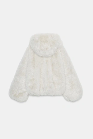 Короткое пальто из искусственного меха с капюшоном- Заказать в России