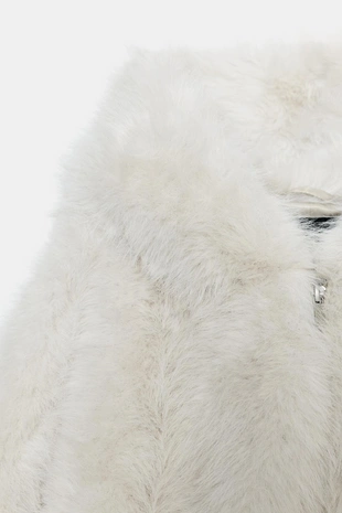 Короткое пальто из искусственного меха с капюшоном- Заказать в России