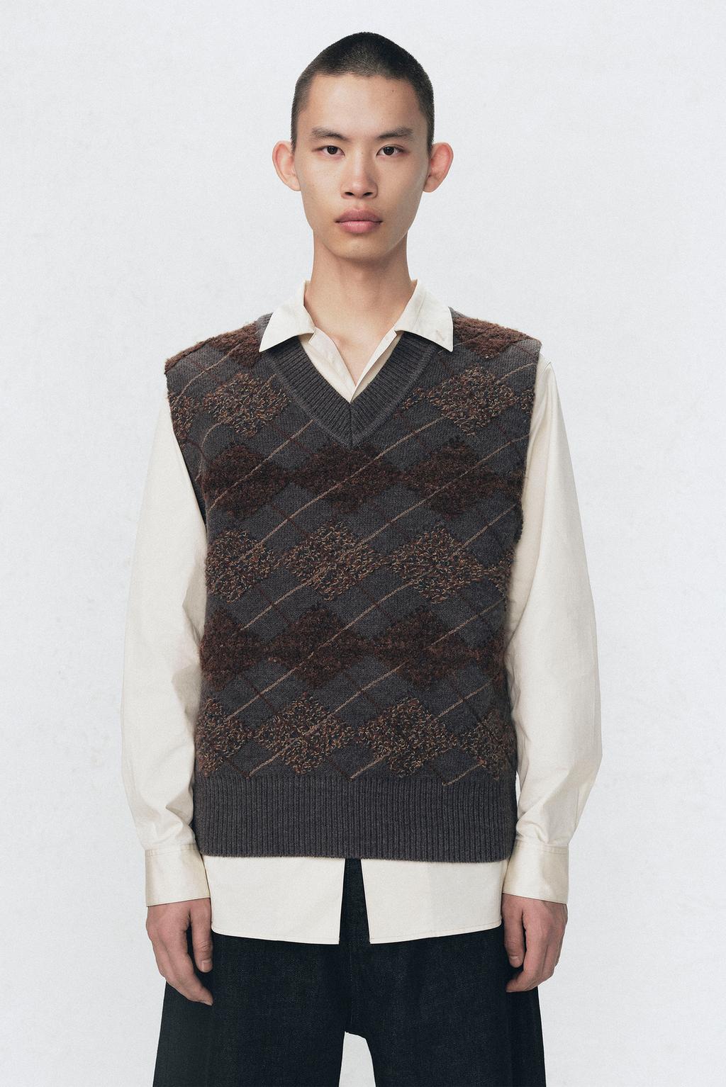 Жилет с аргайловым узором и текстурой от soshiotsuki x zara