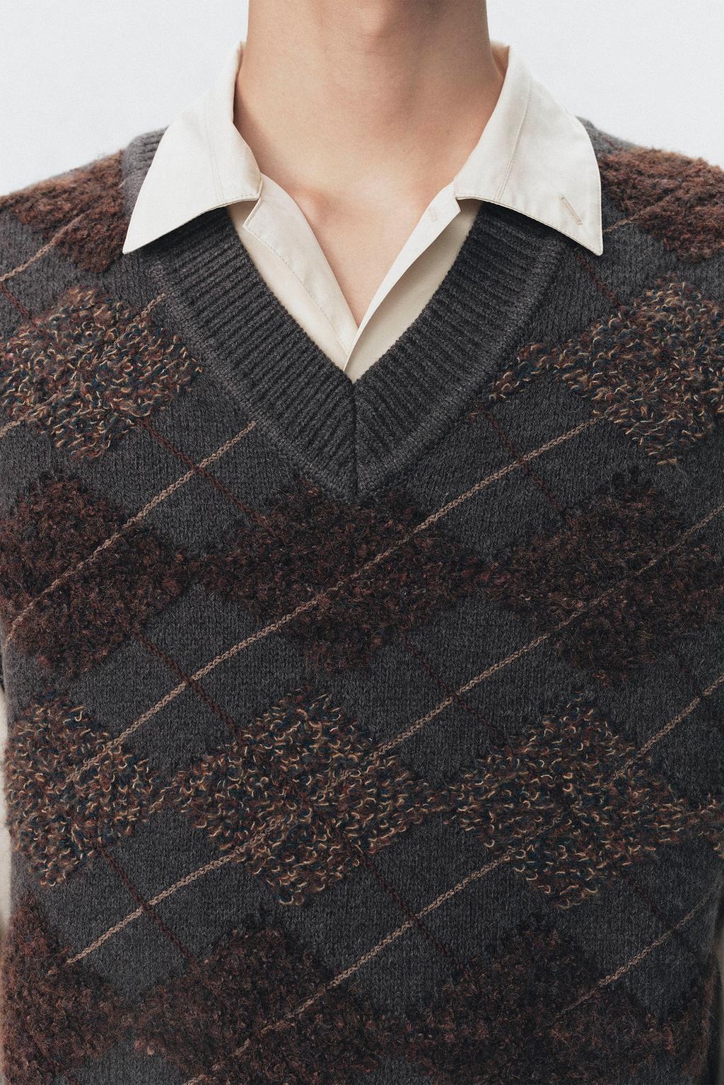 Жилет с аргайловым узором и текстурой от soshiotsuki x zara