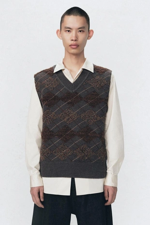 Жилет с аргайловым узором и текстурой от SOSHIOTSUKI X ZARA- Заказать в России