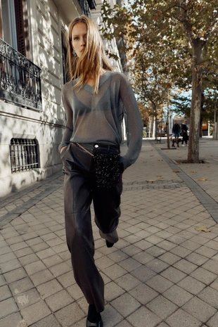 Свитер оверсайз из металлизированной нити- Заказать в России