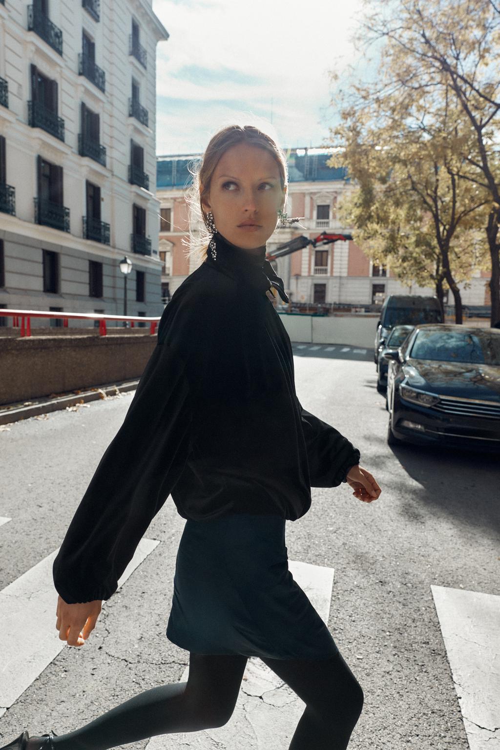 БАРХАТНЫЙ БОМБЕР