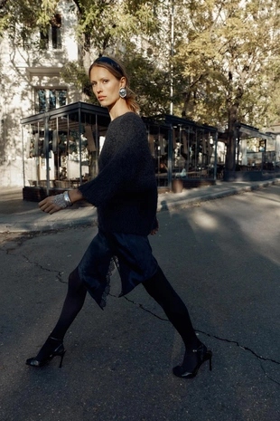 Свитер с комбинированным кружевом- Заказать в России